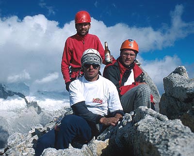 Na vrchole Sfingy, zľava Rasťo Krian, Vlado Linek a Rado Staruch.